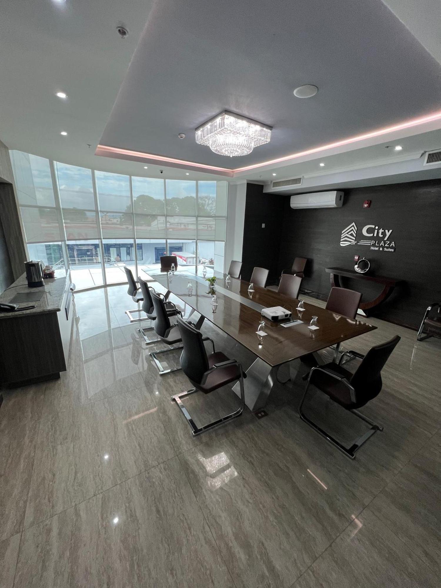 Hotel City Plaza & Suites Давид Экстерьер фото