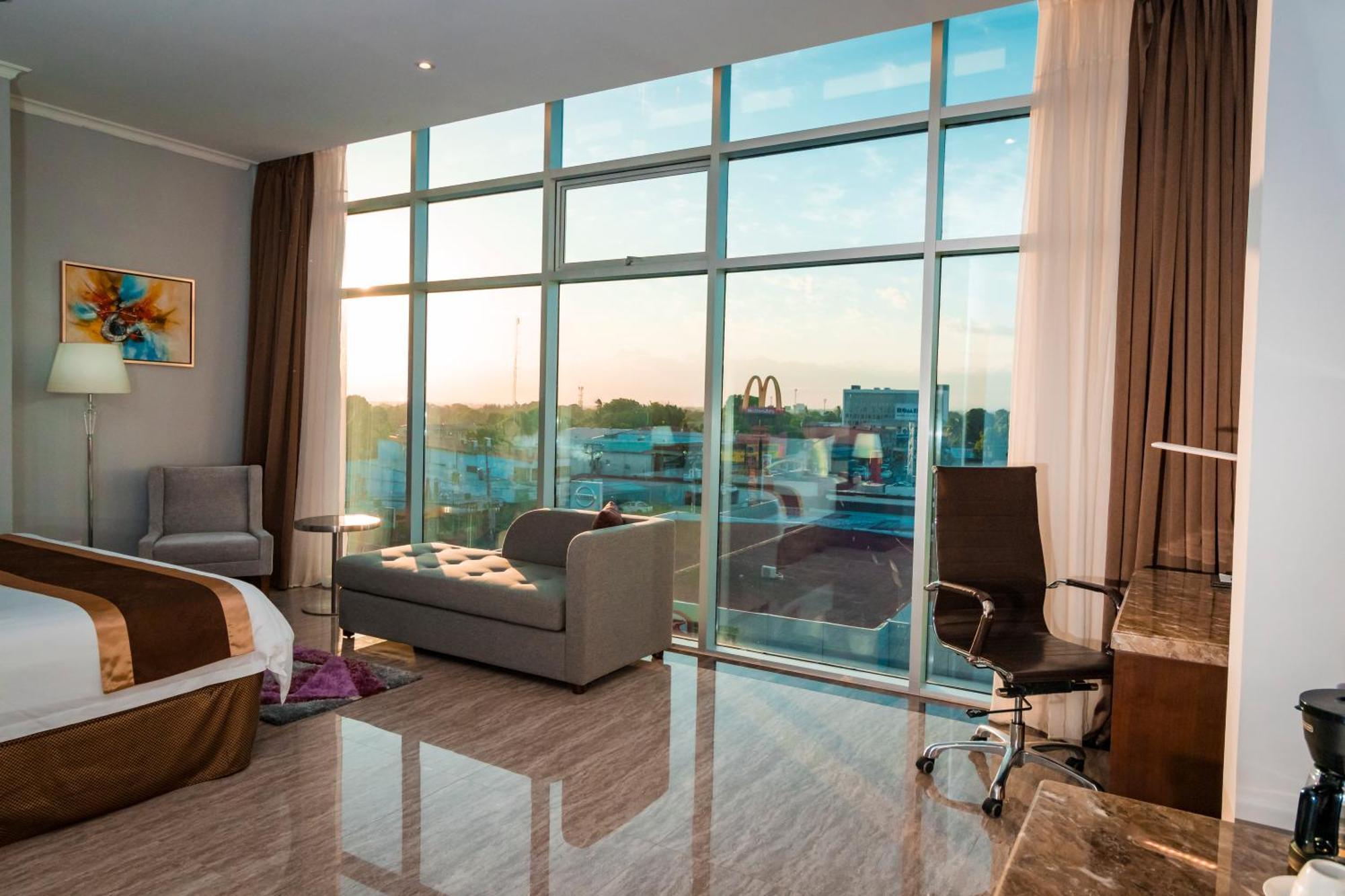 Hotel City Plaza & Suites Давид Экстерьер фото